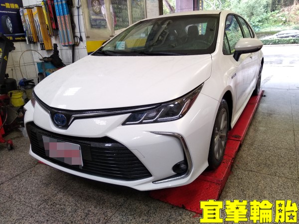 Toyota Corolla Altis hybrid Ravenol VSE 0W20 輪胎對調